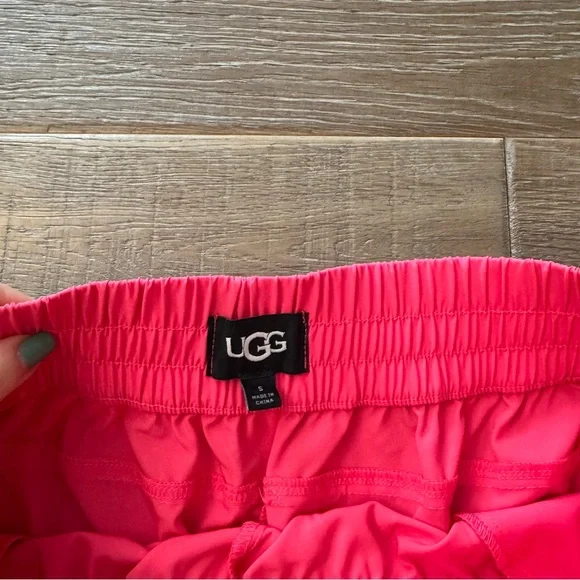 UGG Brand High Rise Pink Shorts - Picture 2 of 4